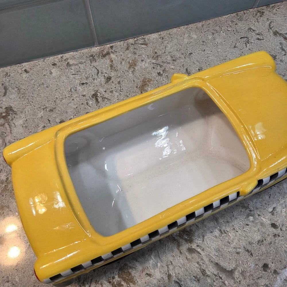 Studio Nova New York City Taxi Cab Ceramic Cookie Jar KT546 Yellow NYC Decor